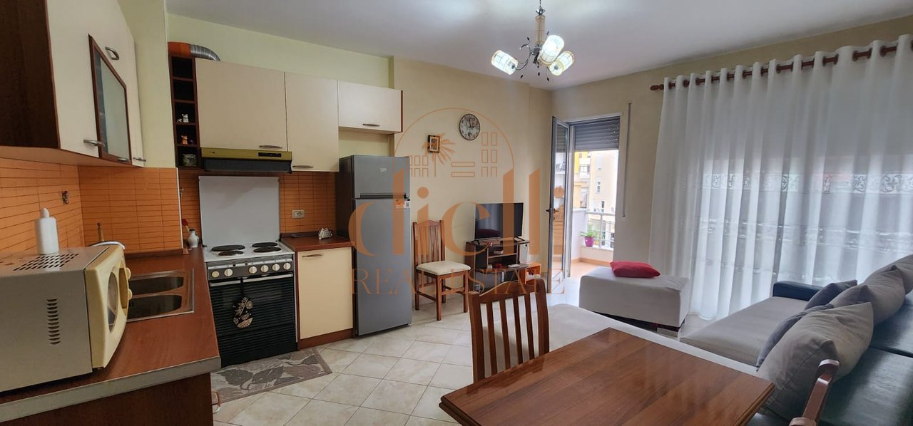 Apartament 1+1 per Qira tek Mine Peza