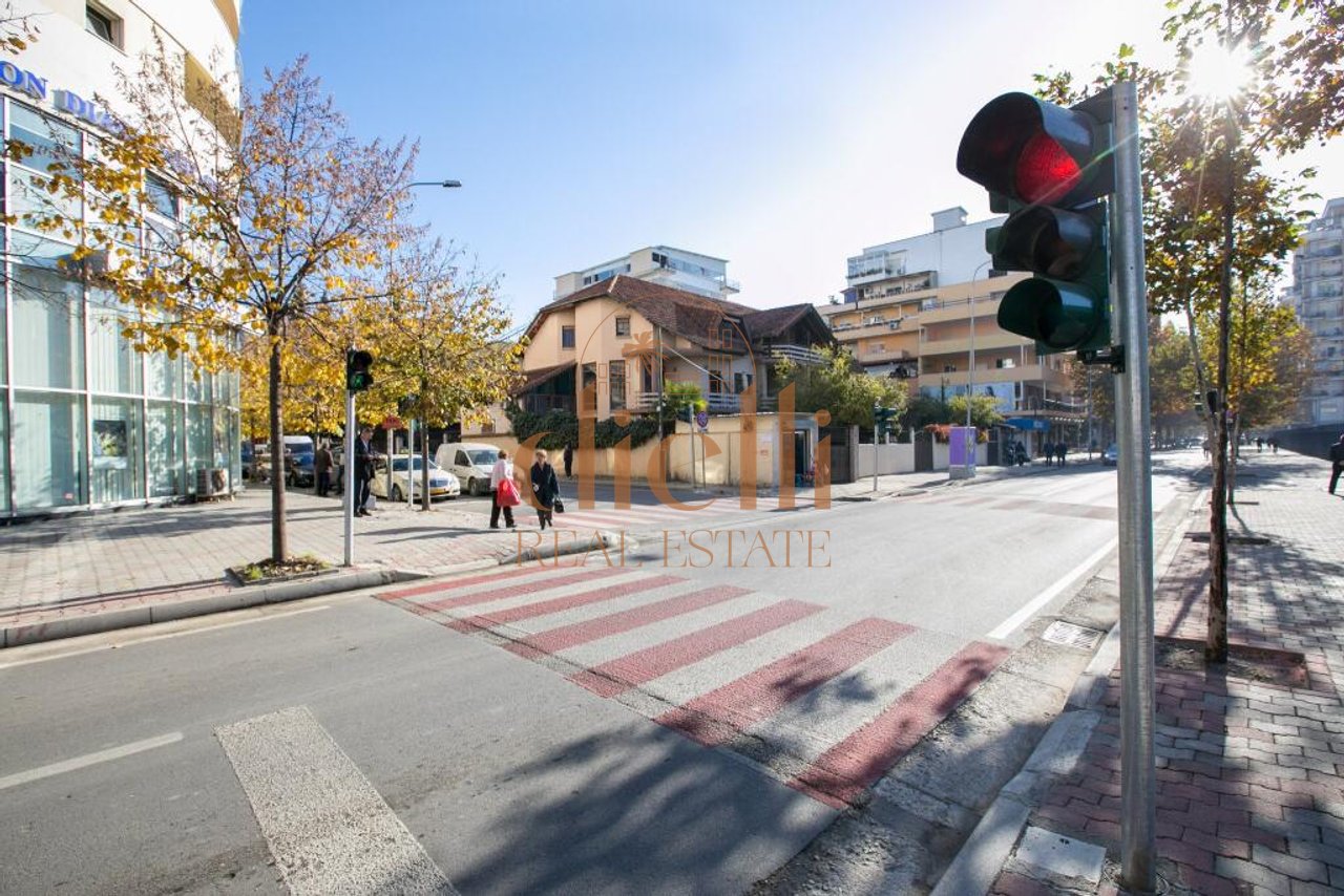 Apartament 2+1+2 per Shitje ne Don Bosko