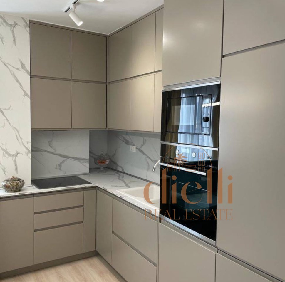 Apartament 1+1 per Qira tek Bulevardi Zogu i Pare