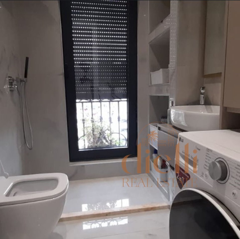 Apartament 1+1 per Qira tek Bulevardi Zogu i Pare