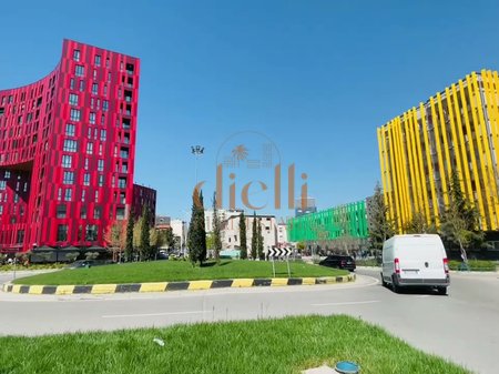 Appartamento 3+1+2 in vendita vicino a Via Elbasani