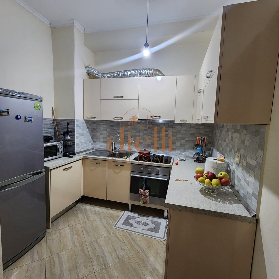 Appartamento 2+1 in affitto vicino alla Medreseja