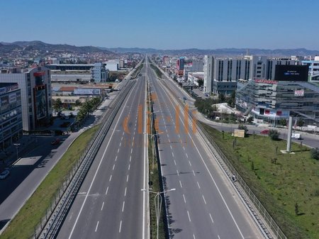 Kapanon per Shitje ne Autostraden Tirane-Durres