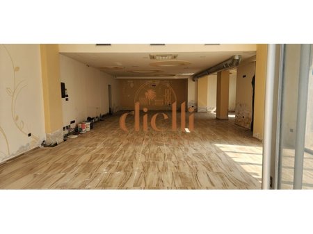 Ambiente Commerciale in Vendita vicino alla Funivia