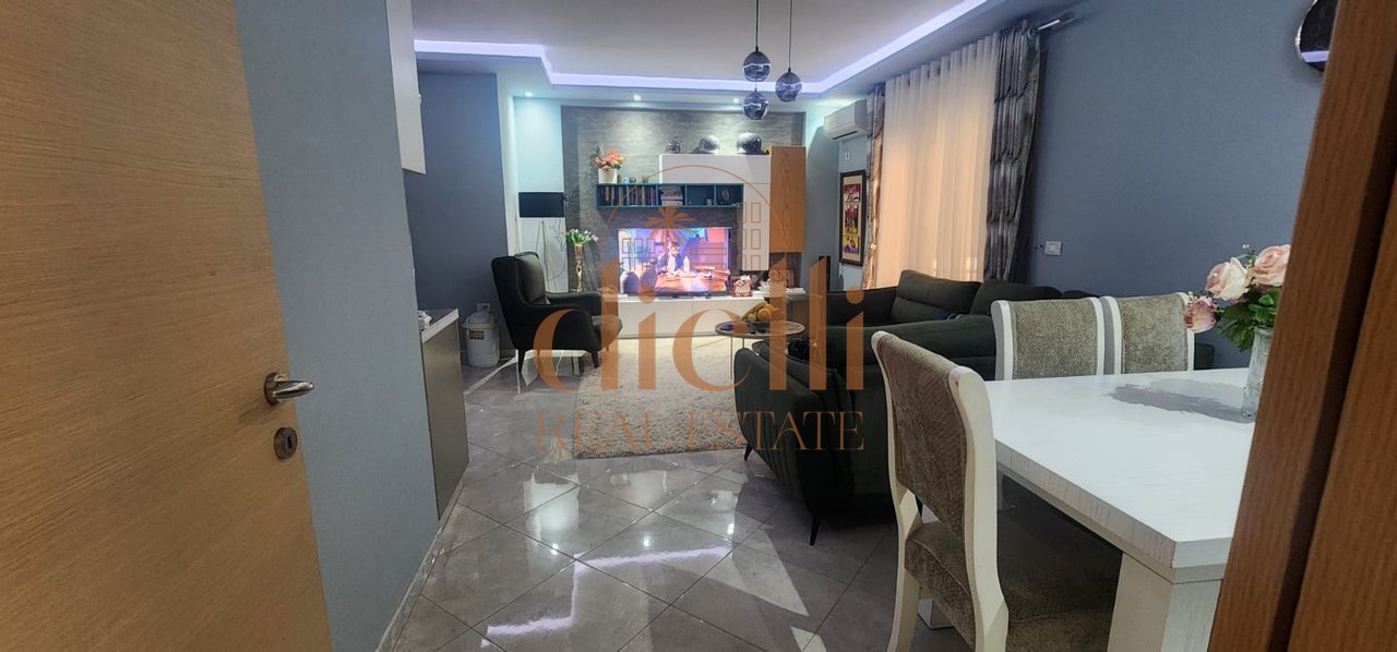 Apartament per Shitje 2+1+2 tek Fresku