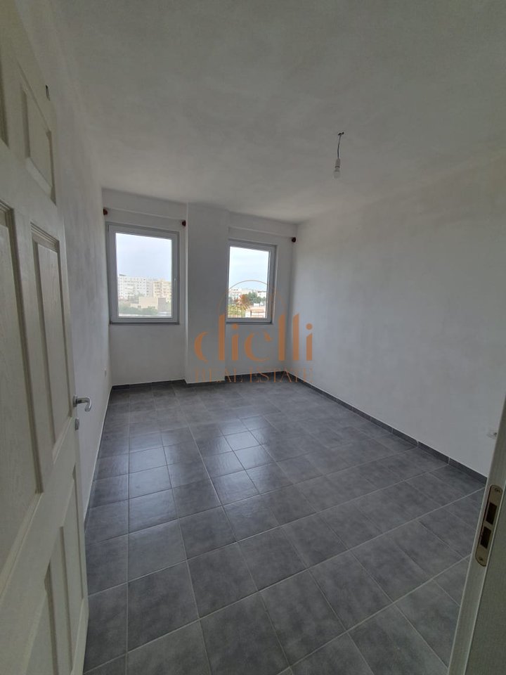 Apartament 1+1 per Shitje ne Qeret Durres