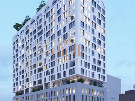 Post Parkimi per Shitje tek White Tower Komuna e Parisit