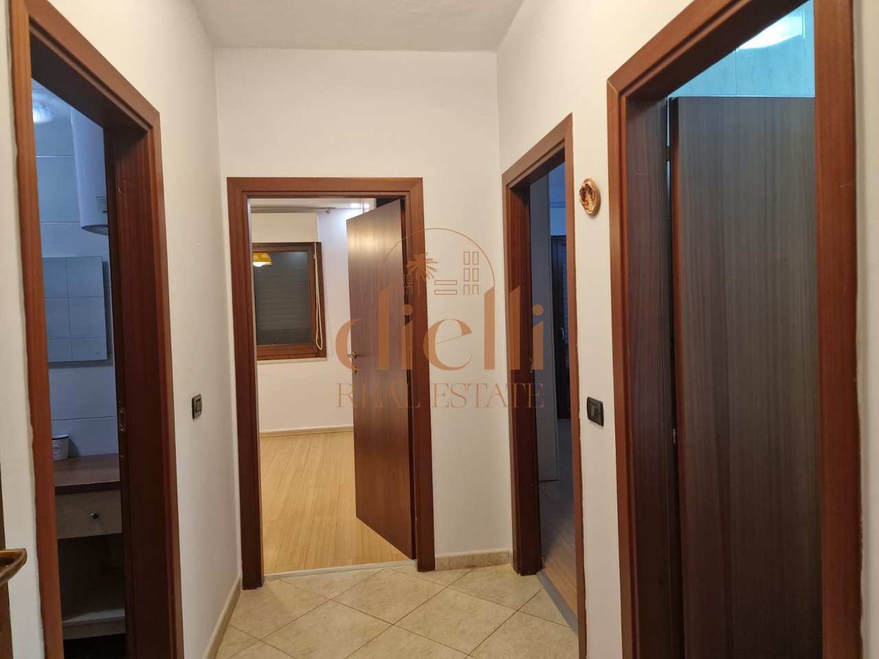 Apartament 2+1 per Qira tek Komuna e Parisit