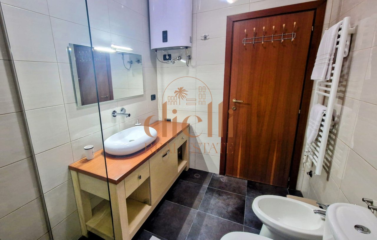 Apartament 2+1 per Qira tek Komuna e Parisit
