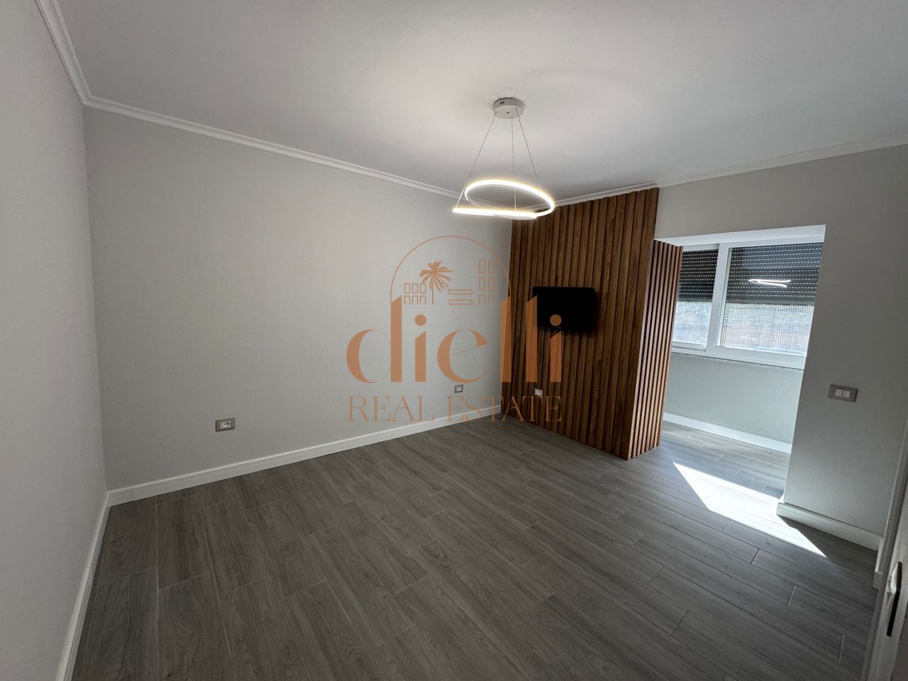 Office Spaces for Rent at Pazari Ri