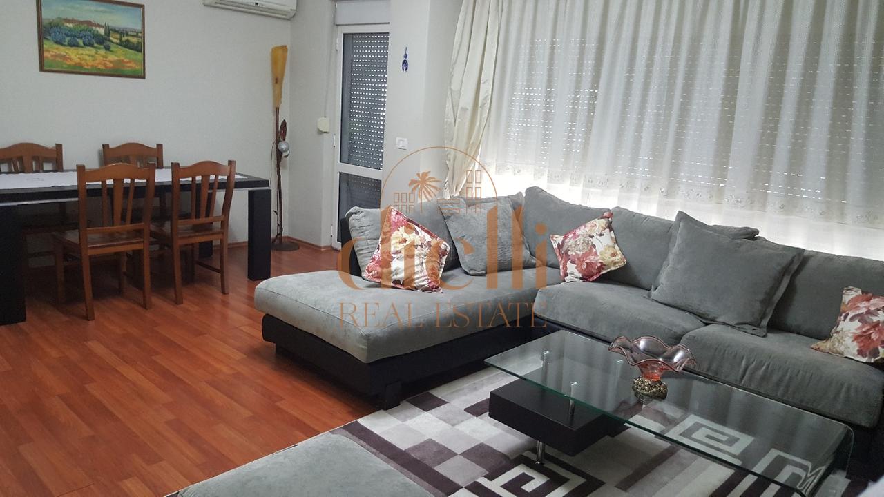 1+1 Apartment for Rent at Pazari Ri