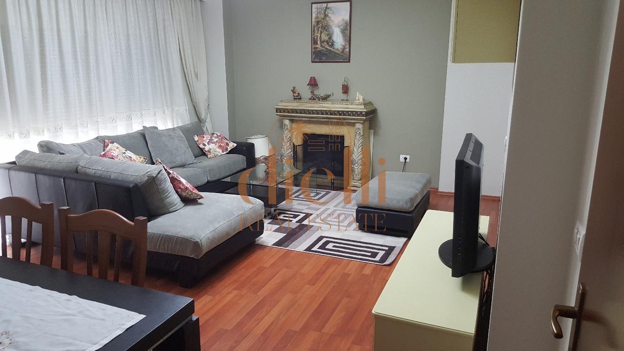 1+1 Apartment for Rent at Pazari Ri