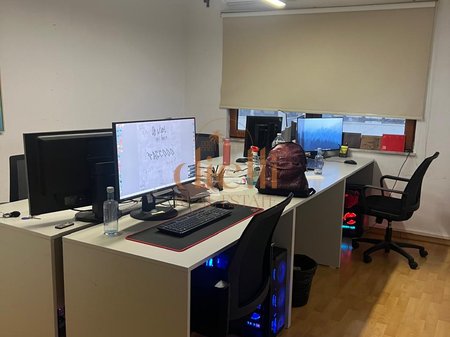 Ambient Zyrash per Qira ne Bllok