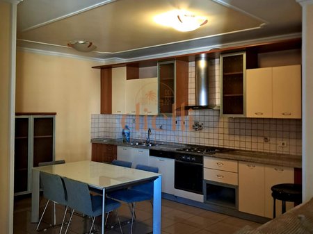 Apartament 2+1 per Qira prane Librit Universitar