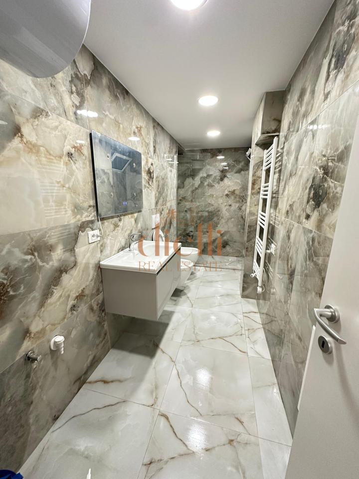 Apartament 2+1 per Shitje ne Bllok