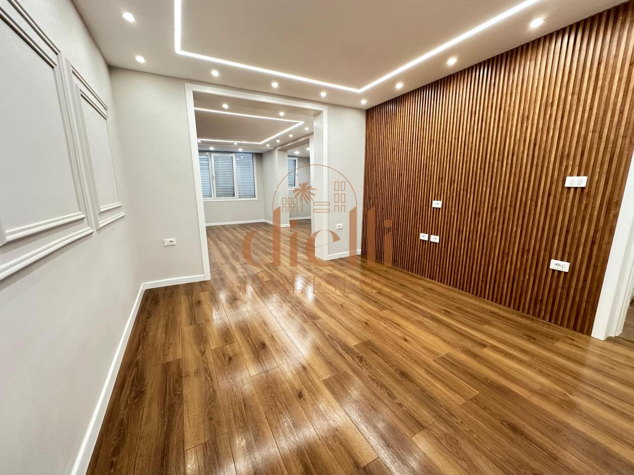Apartament 2+1 per Shitje ne Bllok