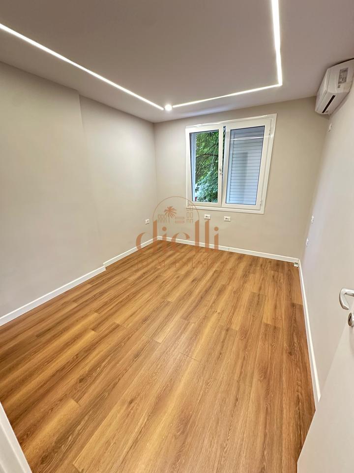 Apartament 2+1 per Shitje ne Bllok