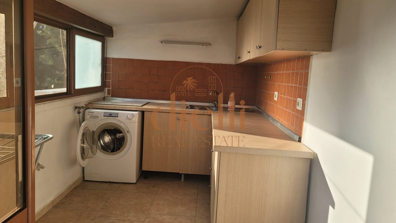 Apartament 3+1+2+Verande per Qira prane Fakultetit Ekonomik