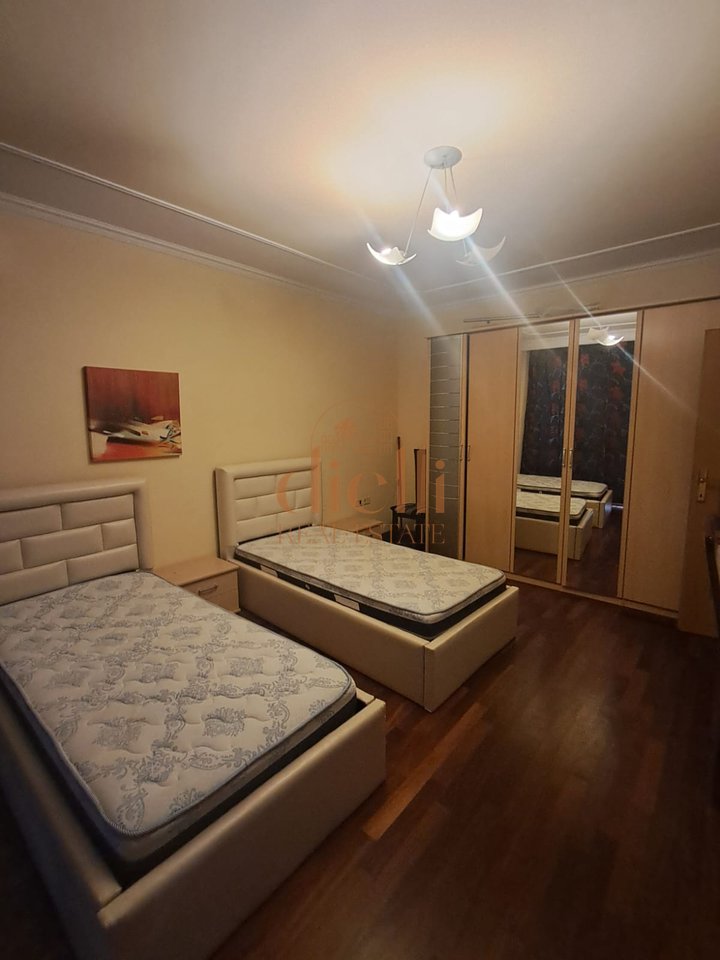 Apartament 2+1 per Qira prane Librit Universitar