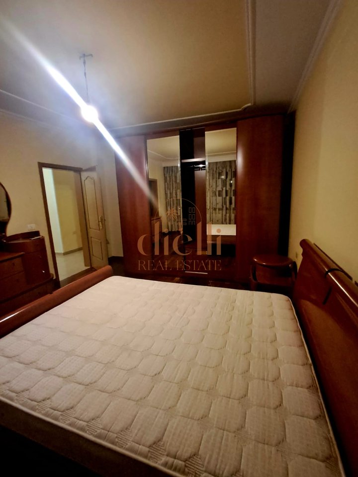 Apartament 2+1 per Qira prane Librit Universitar