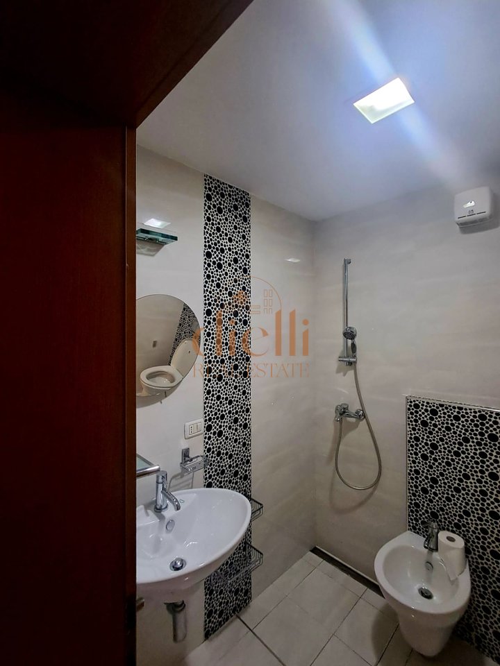 Apartament 2+1 per Qira prane Librit Universitar