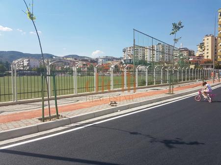 Apartament 2+1+2 per Shitje prane Rruges Kosovareve