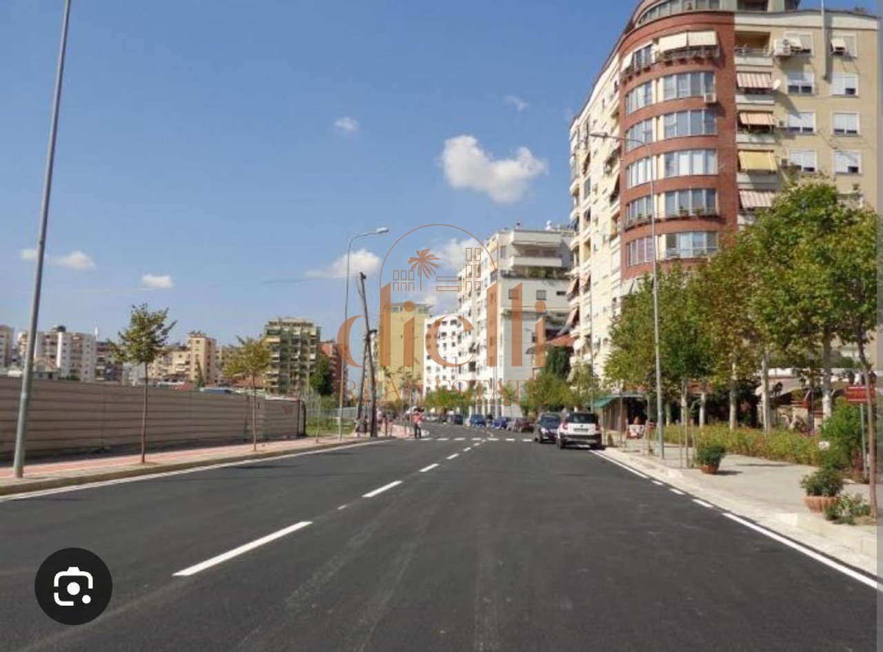 Apartament 2+1+2 per Shitje prane Rruges Kosovareve
