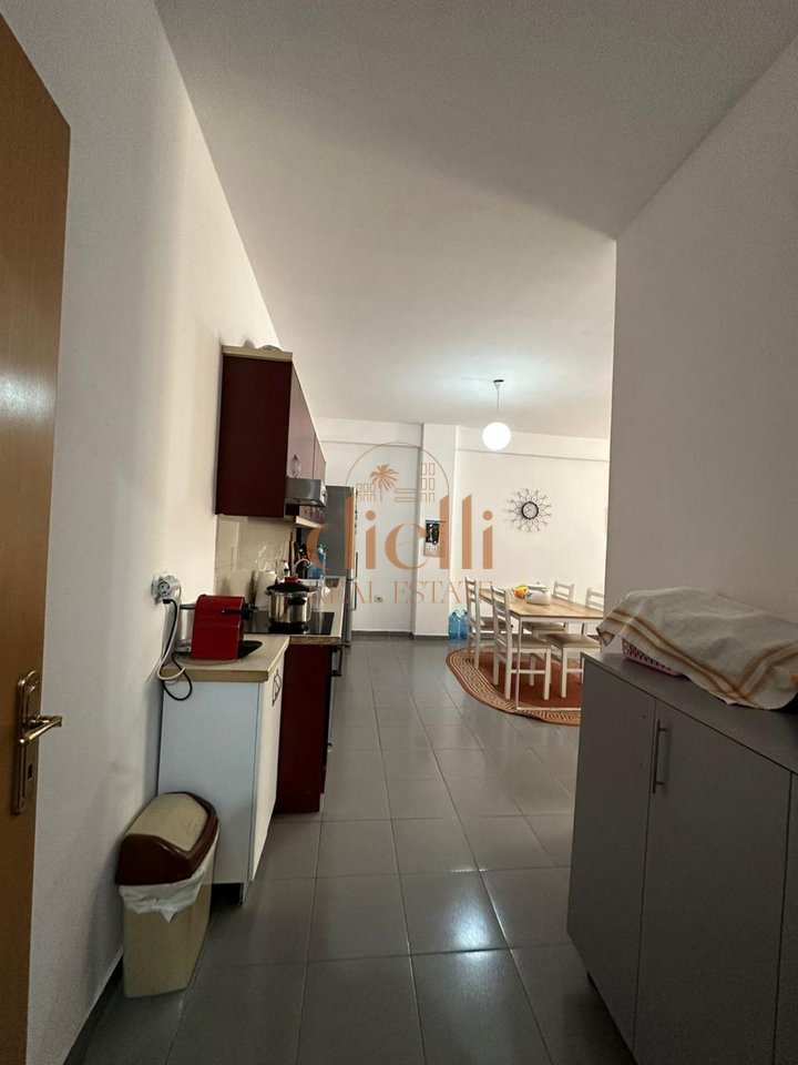 Apartament 2+1 per Shitje ne Yzberisht
