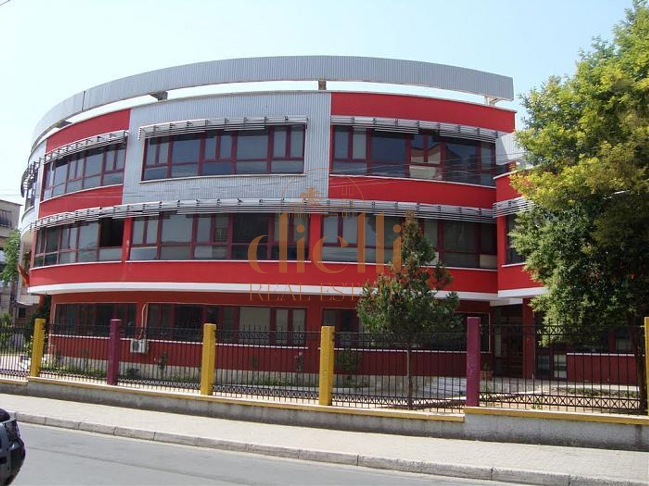 Ambient Zyrash per Qira prane Shkolles se Kuqe