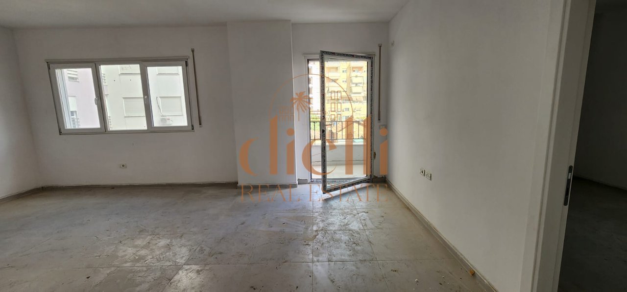 Apartament 1+1 per Shitje tek Pazari Ri