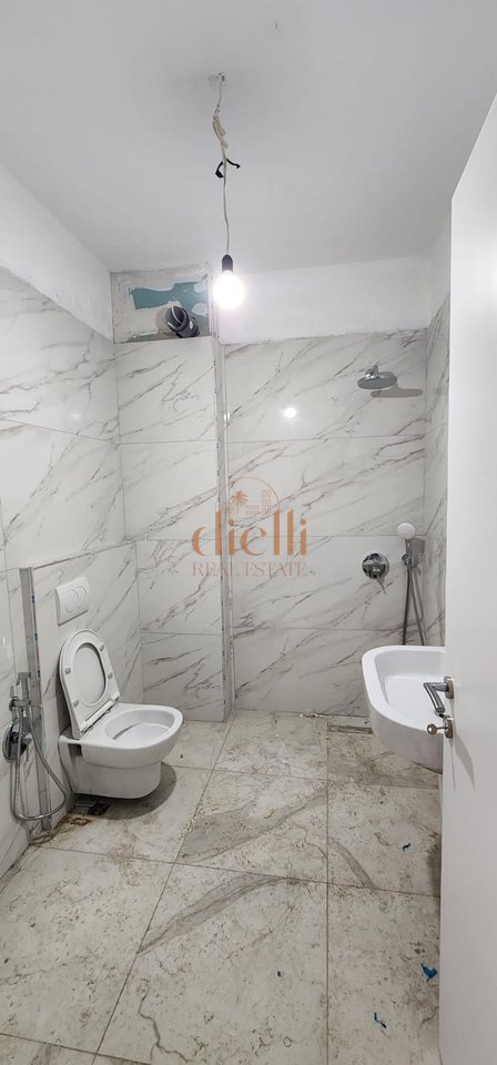 Apartament 1+1 per Shitje tek Pazari Ri