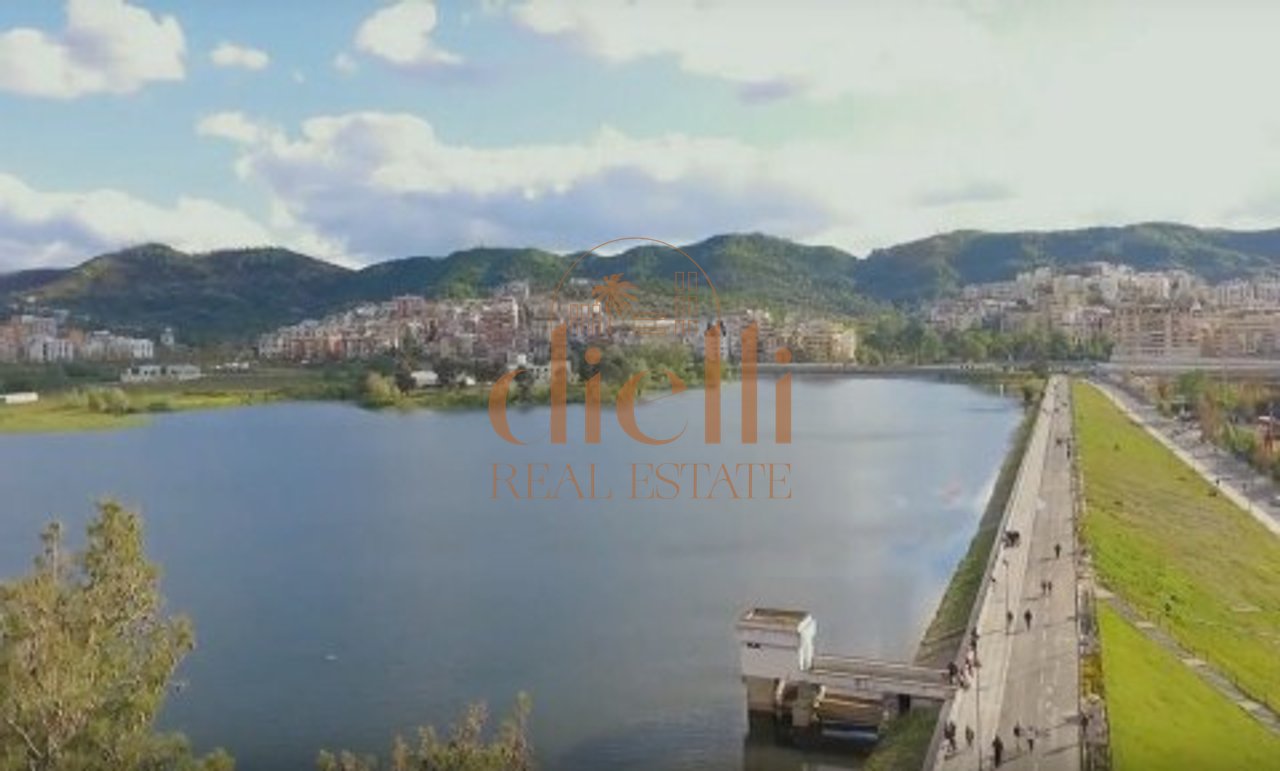 Apartament 2+1 per Shitje prane Liqenit Tiranes