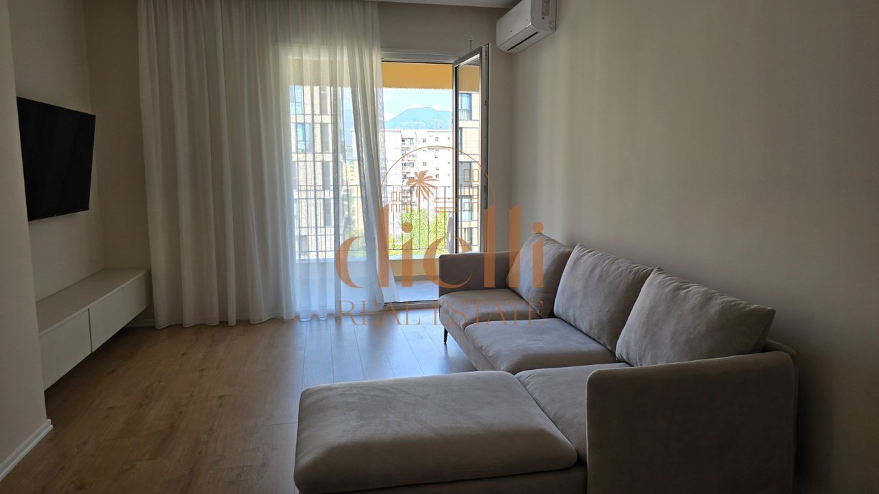 Apartament 2+1+2 per Qira tek Ish-Fusha Aviacionit