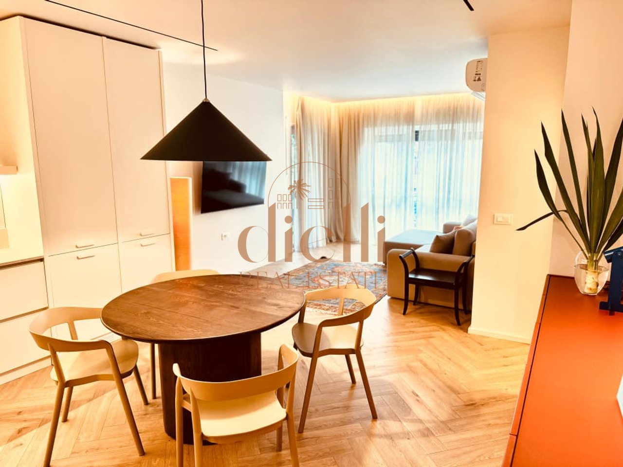 Apartament 2+1+2 per Qira tek Shkolla e Kuqe
