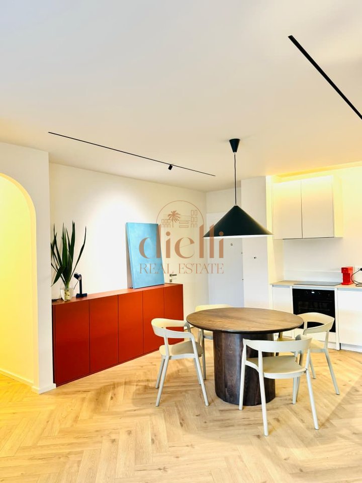 Apartament 2+1+2 per Qira tek Shkolla e Kuqe