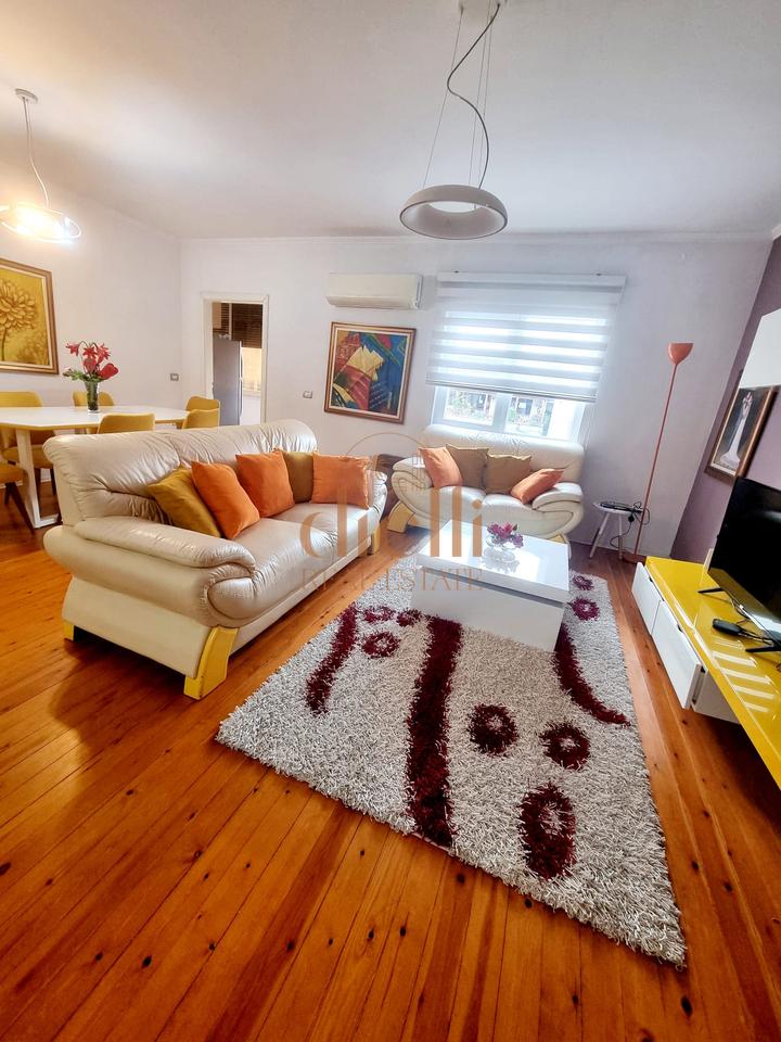 2+1+2 Apartment for Rent on Kosovareve Street