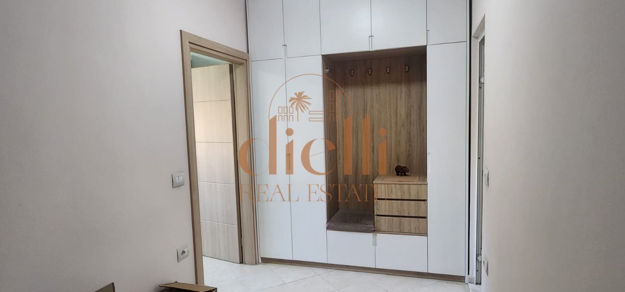 Apartament 1+1 per Shitje tek Oxhaku (I Diskutushem)