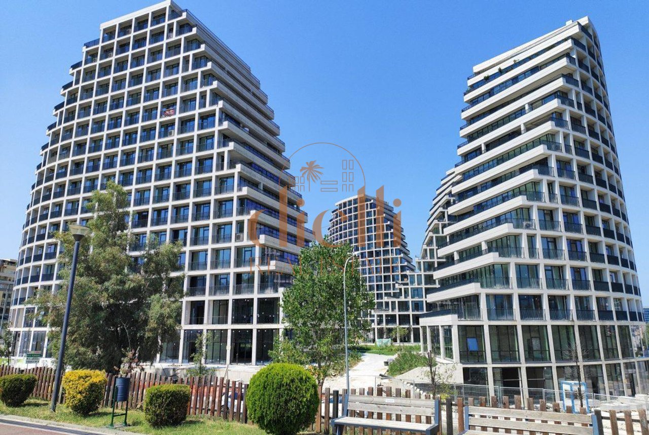 Apartament 3+1+2+Verande+2 Poste Parkimi per Shitje tek Rezidenca Lake View