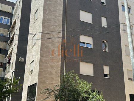 Business Premises for Sale in Brryli