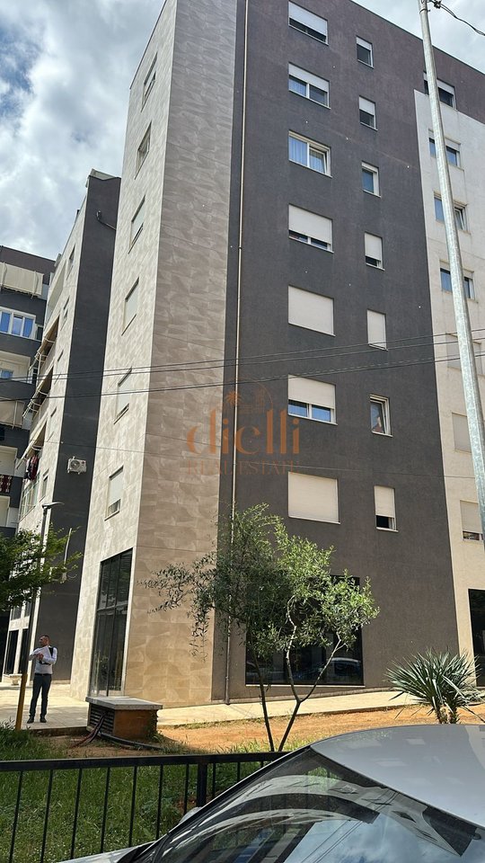 Business Premises for Sale in Brryli