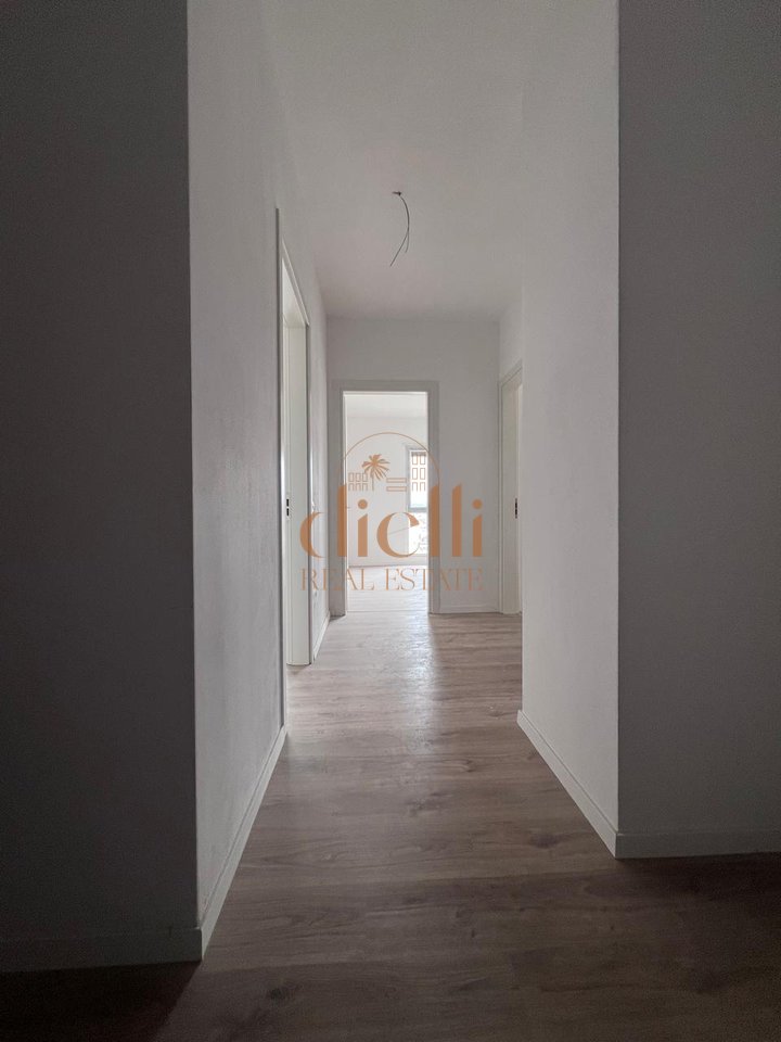 Apartament 2+1 per Shitje ne Kamez
