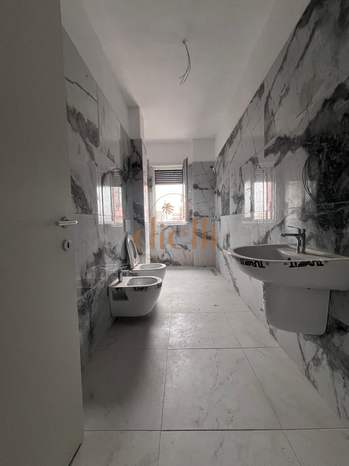 Apartament 2+1 per Shitje ne Kamez