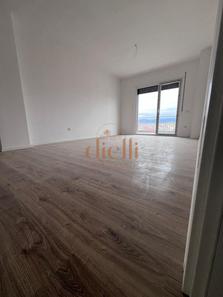 Apartament 2+1 per Shitje ne Kamez