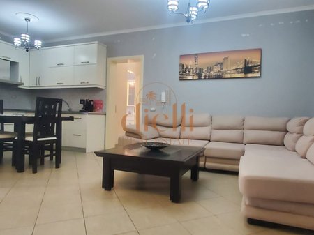 Apartament 2+1+2 per Shitje tek Kopshti Botanik