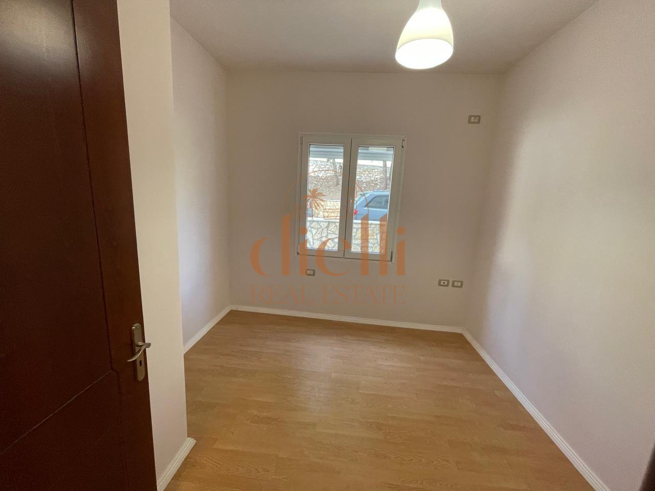 Apartament 2+1 per Shitje ne Sarande