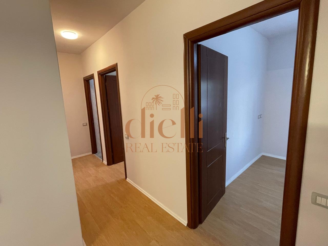 Apartament 2+1 per Shitje ne Sarande