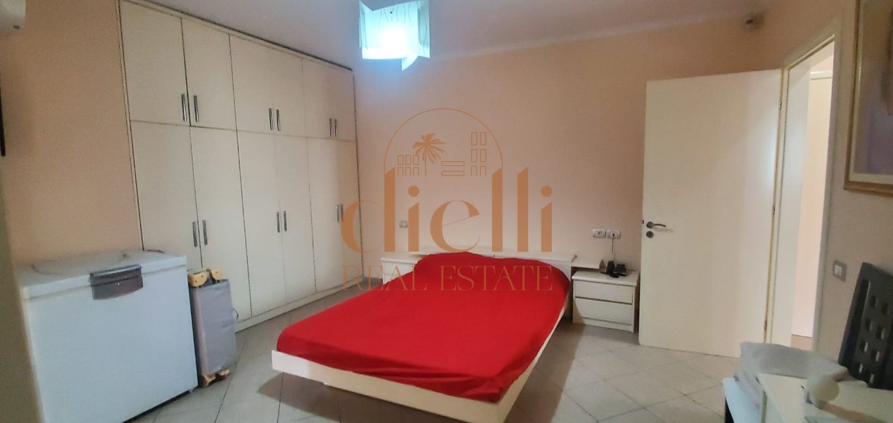 Apartament 2+1+2 per Shitje tek Kopshti Botanik