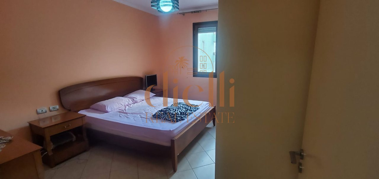 Apartament 2+1+2 per Shitje tek Kopshti Botanik