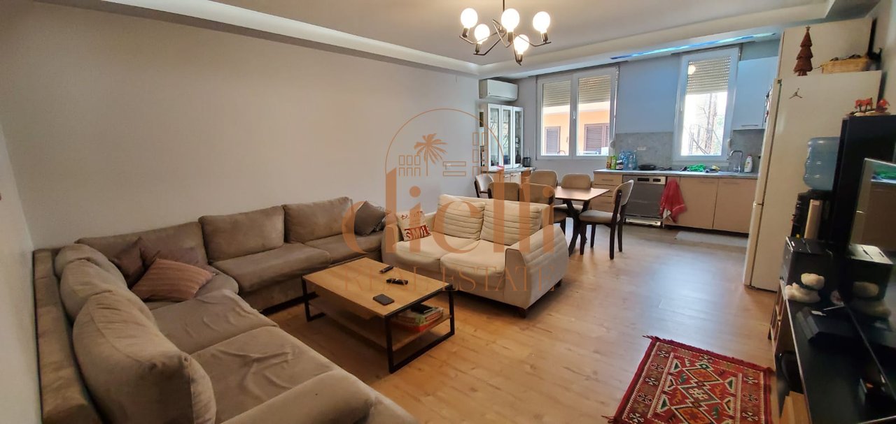 Apartament 2+1+2 per Shitje tek Liqeni Thate