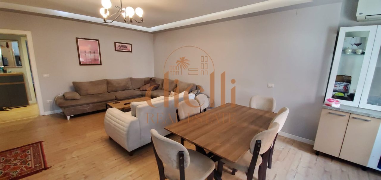 Apartament 2+1+2 per Shitje tek Liqeni Thate